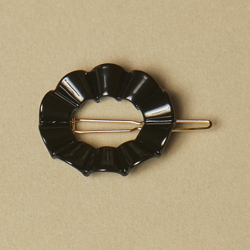 Noir Lily Barrette